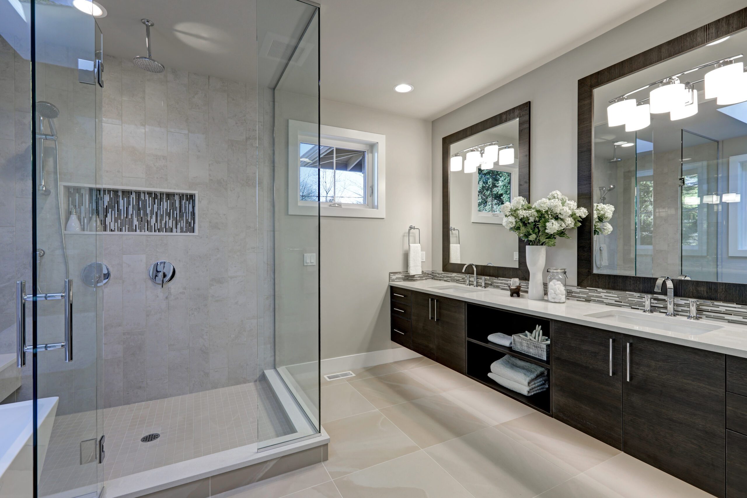 How to Clean Glass Shower Doors Without Streaks
